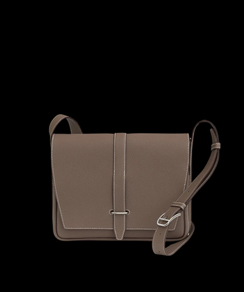 A-45470<br><b>HERMES</b><br>스티브 라이트 주니어 메신저백</b><br>[매장가-700만원대]
