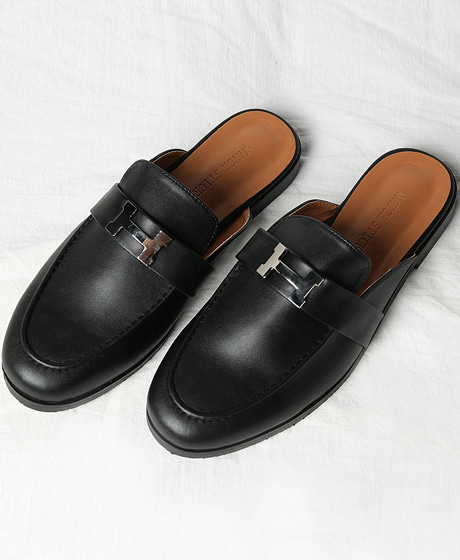 A-5850METAL LOGO PATCHED LEATHER LOAFERSColor : 1 colorMaterial : leather